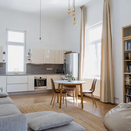 Moon - Spacious Apartament *